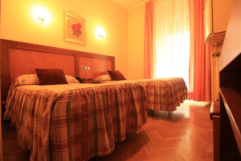 Hostal Greco Gran Via Madrid Exterior foto