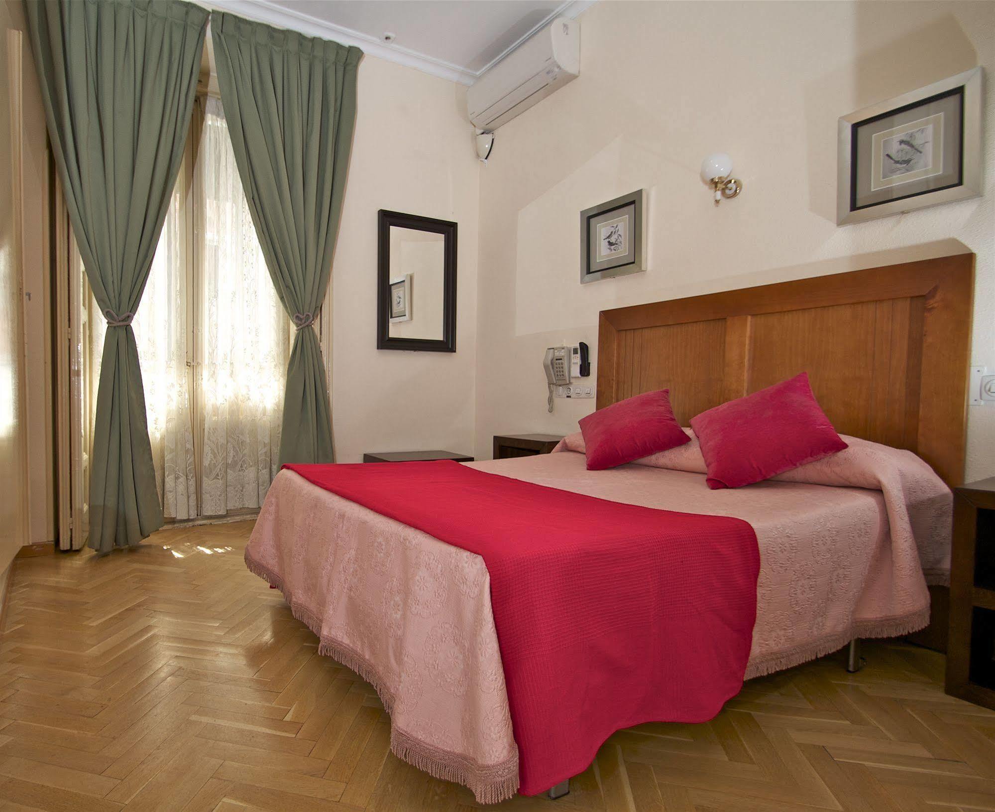 Hostal Greco Gran Via Madrid Exterior foto