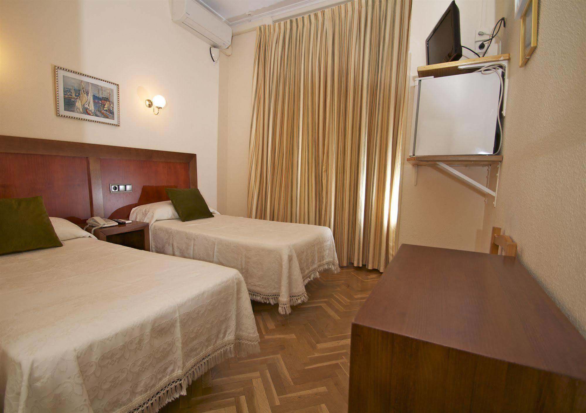 Hostal Greco Gran Via Madrid Exterior foto