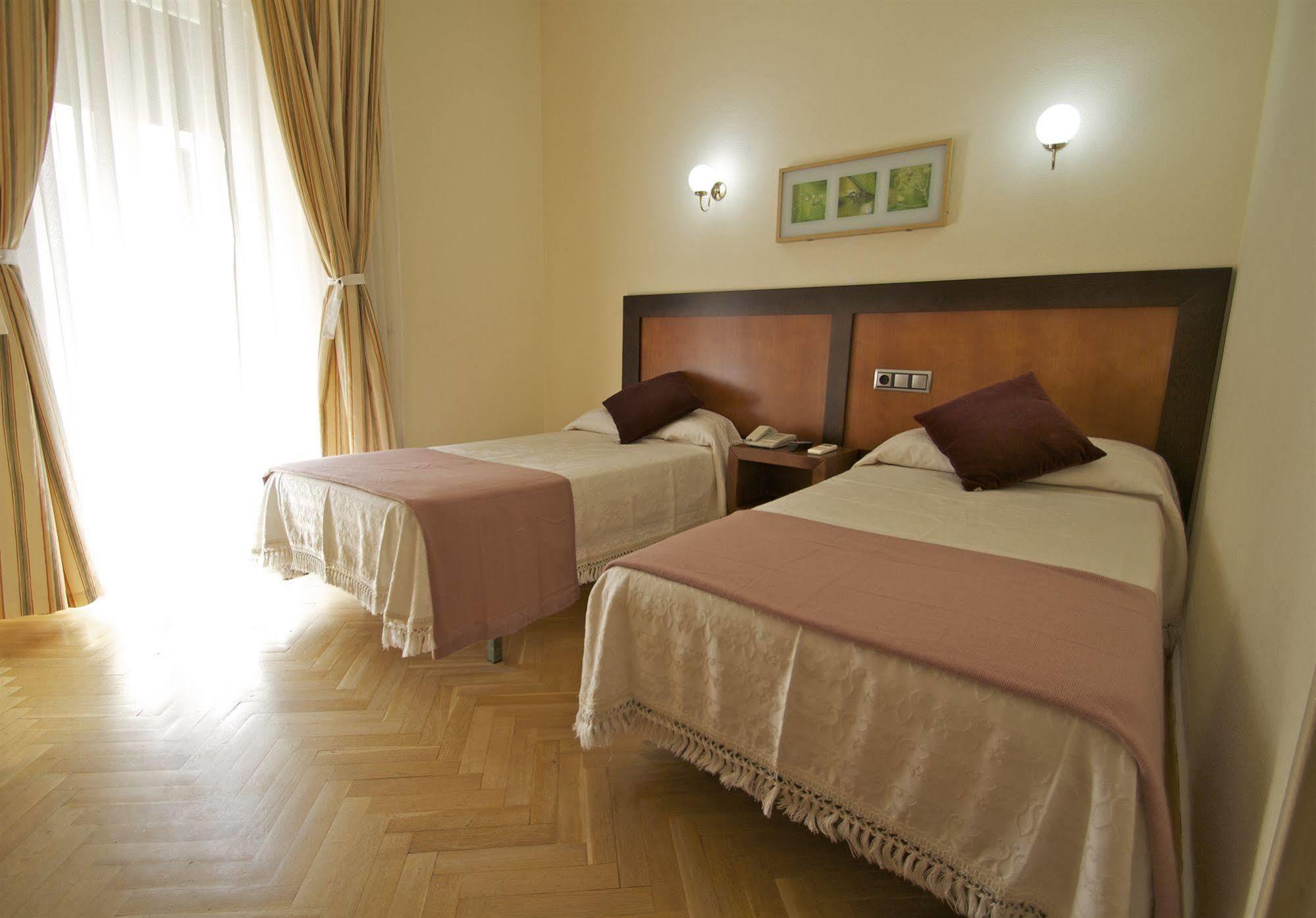 Hostal Greco Gran Via Madrid Exterior foto