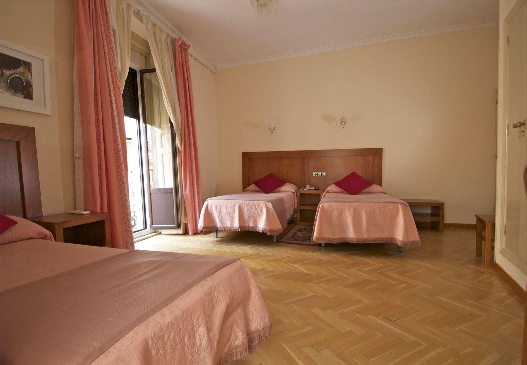 Hostal Greco Gran Via Madrid Exterior foto