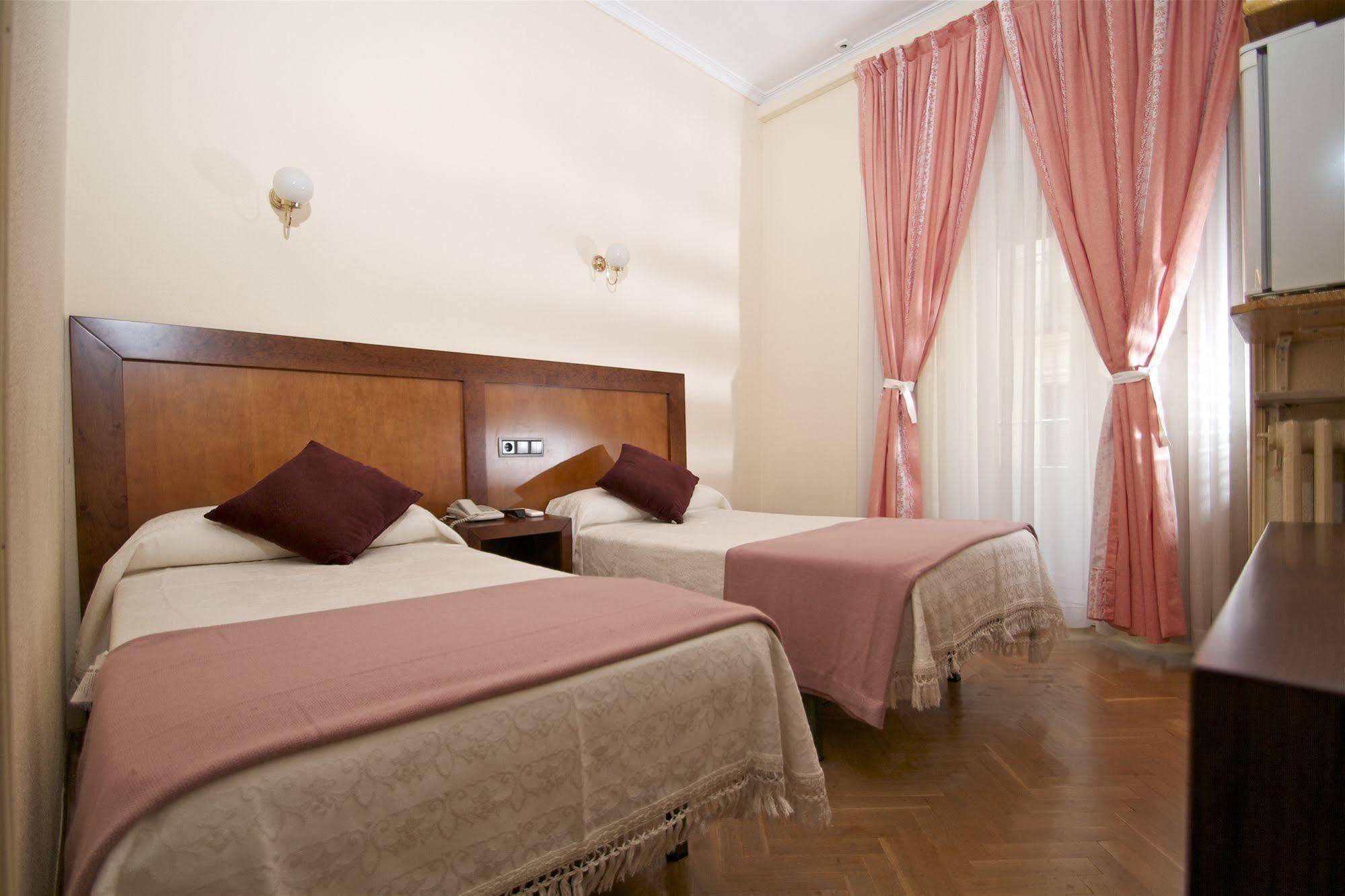 Hostal Greco Gran Via Madrid Exterior foto